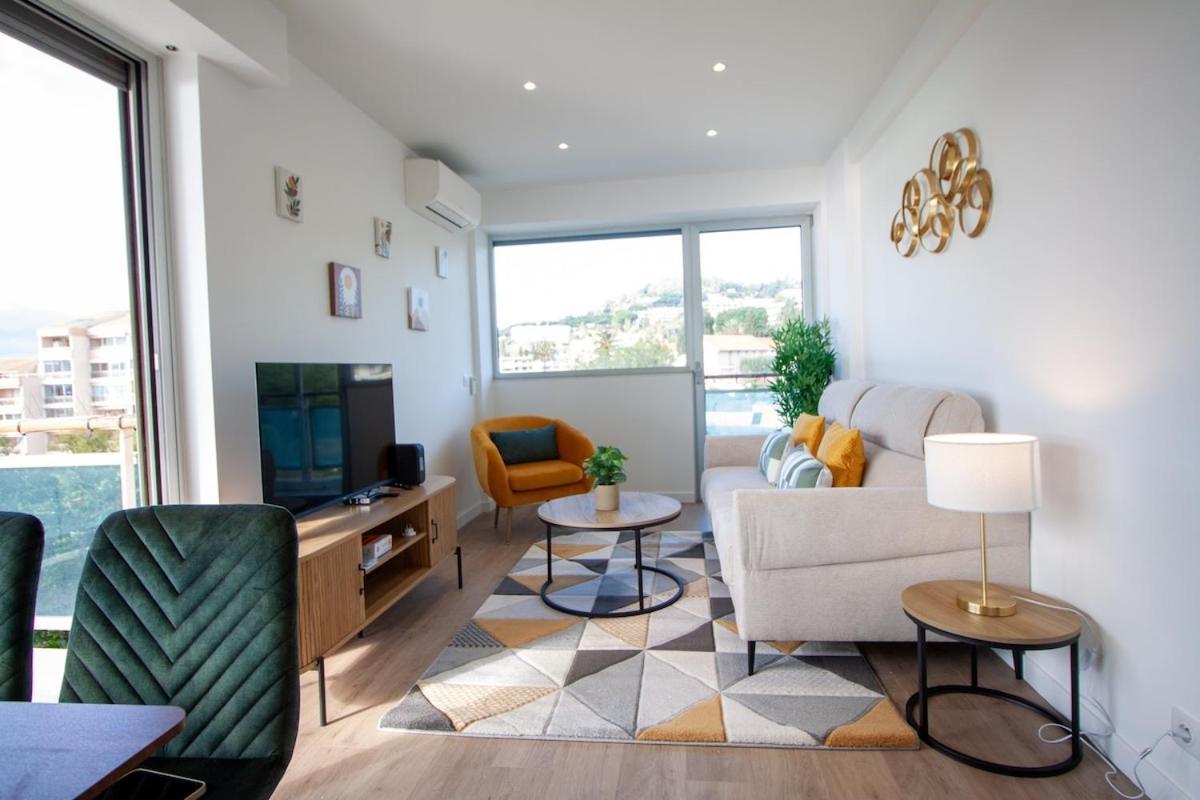 Luxury 1 Bed Seafront Escape In Apartment